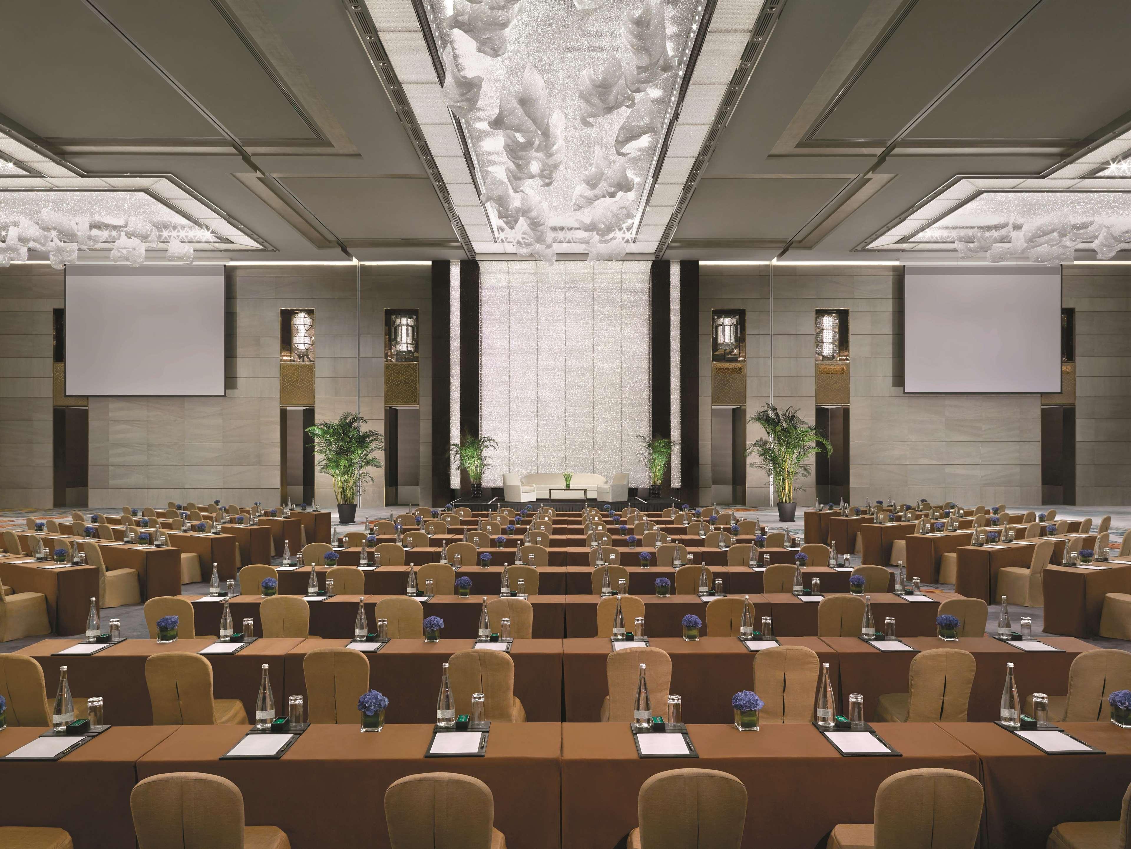 Jing An Shangri-La, Shanghai Exterior photo